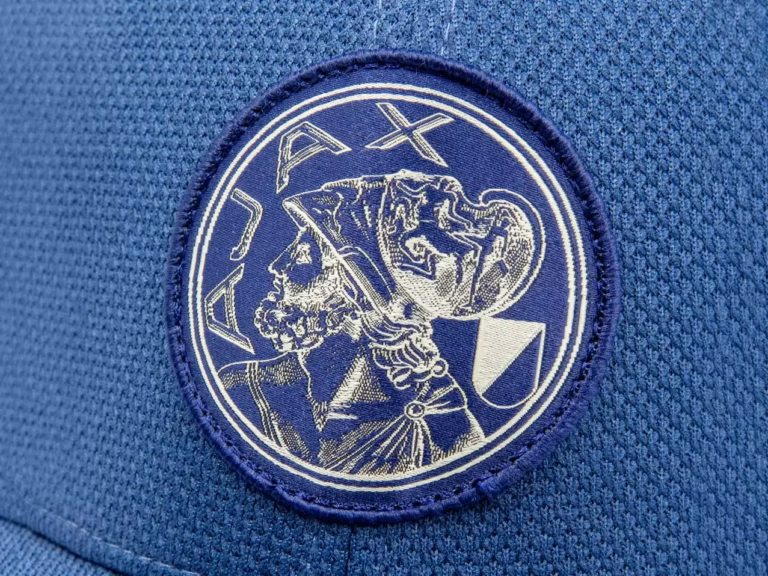 ajax logo ontwerp reserve tenue